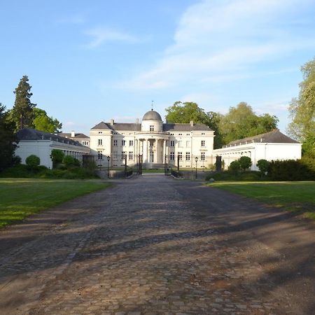 Kasteel Duras Bed & Breakfast Sint-Truiden Exterior photo